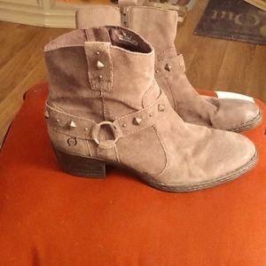 Women's boots